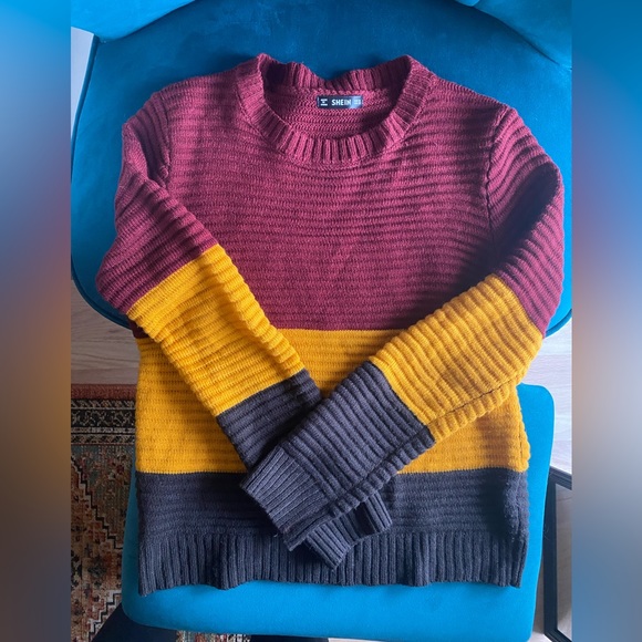 *SOLD* Striped sweater - Picture 2 of 2